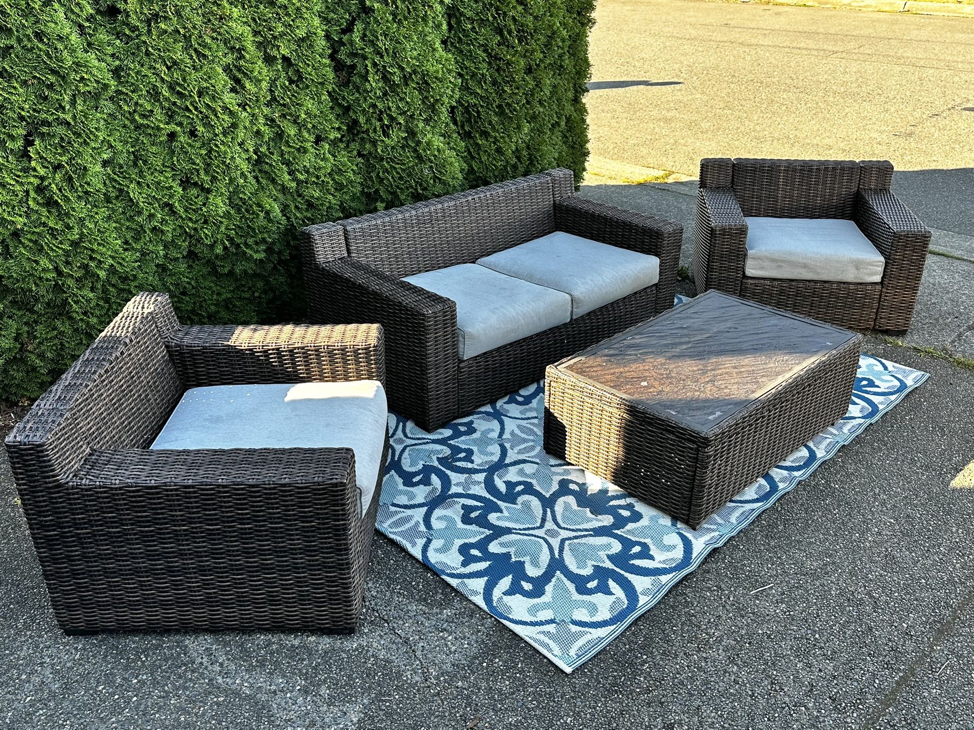 Beautiful Deep Seat Outdoor Patio Set
