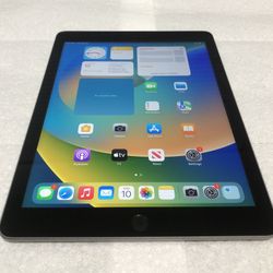 Apple iPad 5th Gen - 128GB - 9.7” screen - WiFi - Mint Condition 10/10 - Cash or Trades