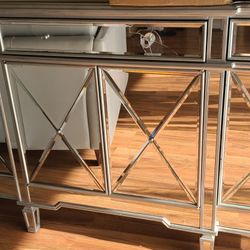 Credenza 