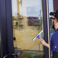 Spring Cleaning Window shine 