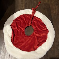 Santa pencil tree skirt 