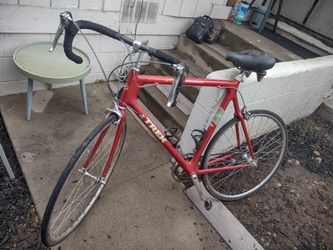 Trek 5200 bicycle