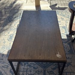 Coffee table with hiding end tables