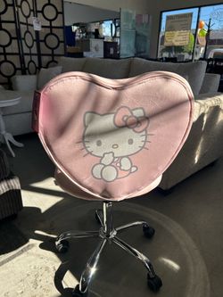 Hello Kitty heart swivel chair