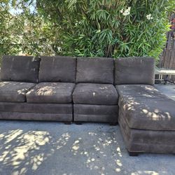 Sectional Couch !FREE DELIVERY!
