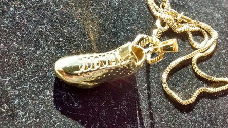 18K gold-plated Jordan Retro 13