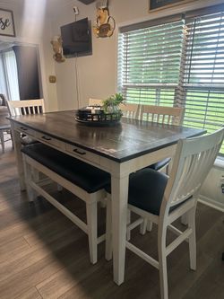Counter Height Dining Set