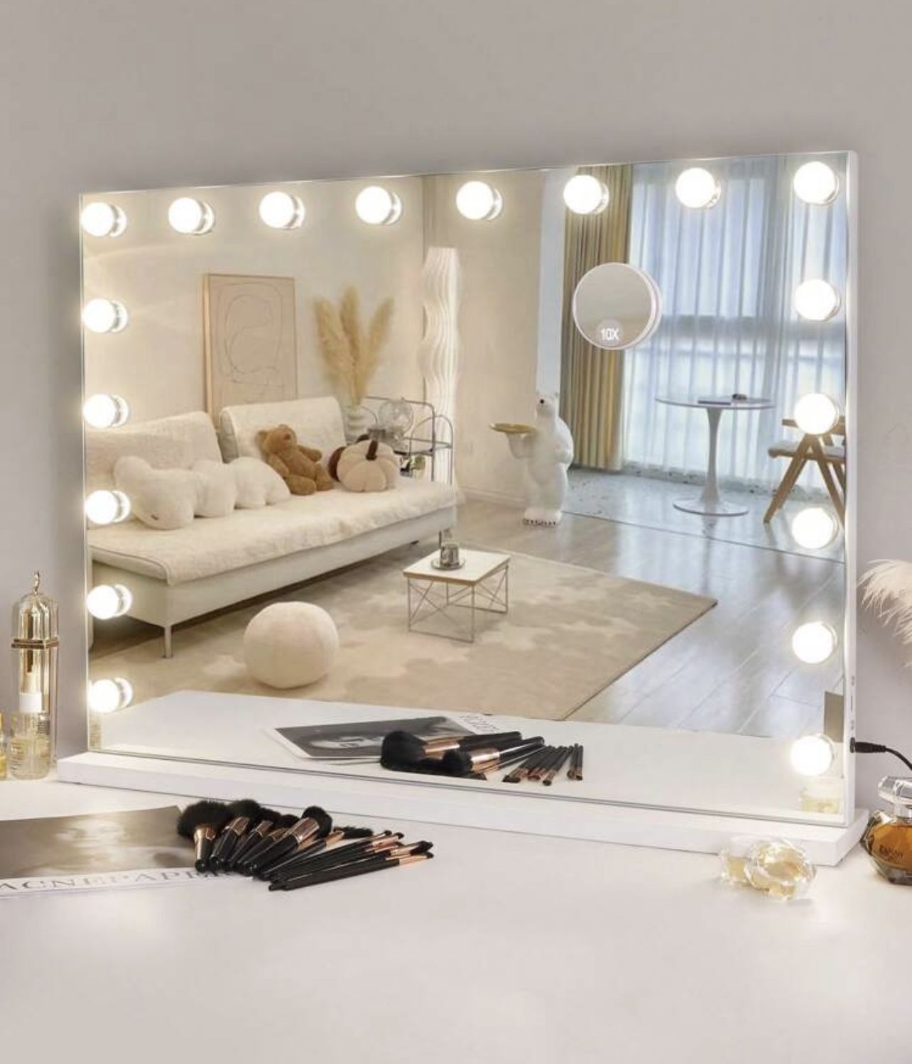 Beautiful Vanity Mirror with Lights
