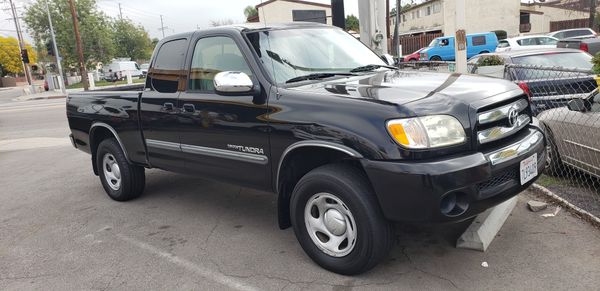 Toyota Tundra V6 Extra Cab. 4x2. Año 2004. Título Limpio. Con solo 106
