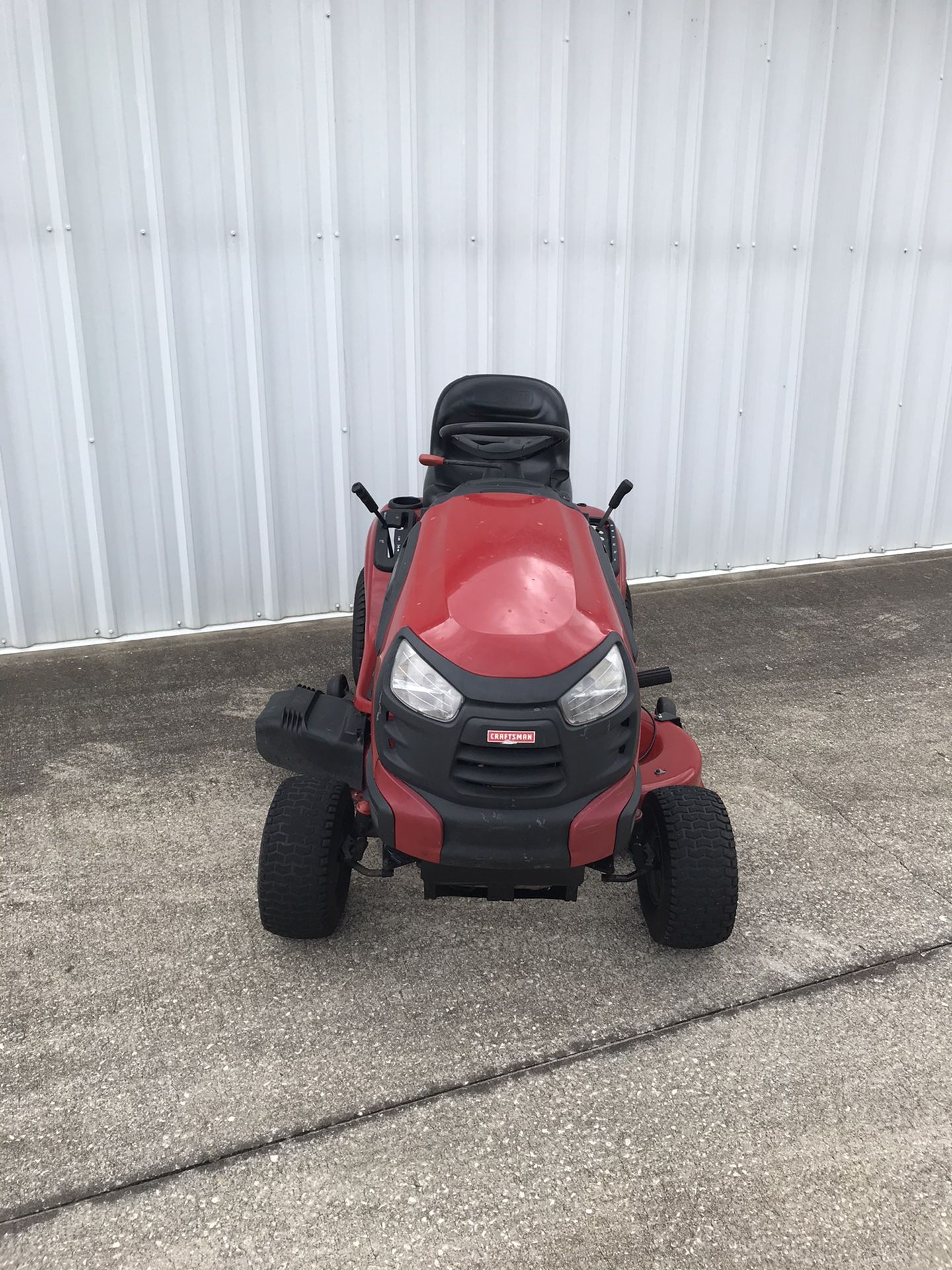 CRAFTSMAN YT3000 HYDROSTATIC TRACTOR 42 INCH RIDING LAWN MOWER for Sale
