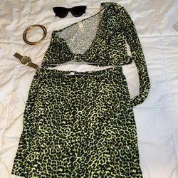 Boutique Women’s Clothing (2 Piece Skirt Set)