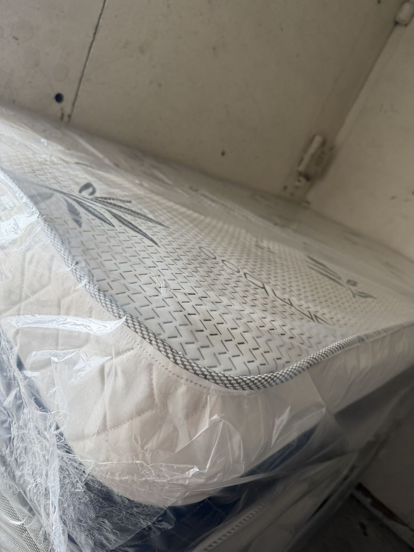 Queen Size Mattress $170 With Box Spring