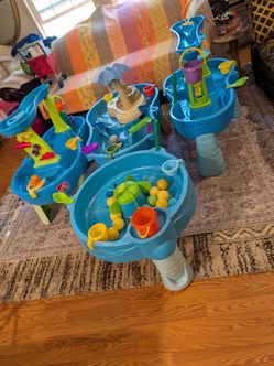 Step 2 water tables Excellent condition