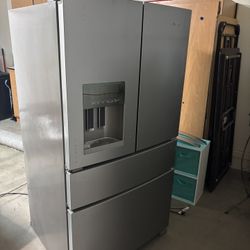 Refrigerator 