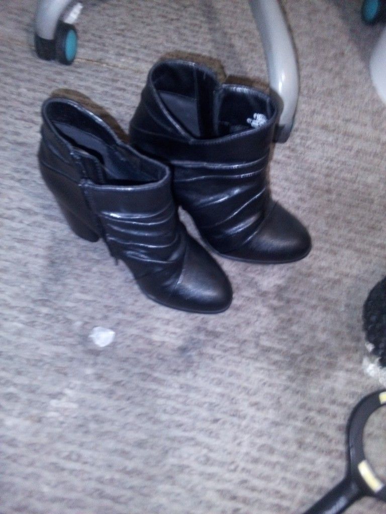 Black Low Cut Boots  Size 8