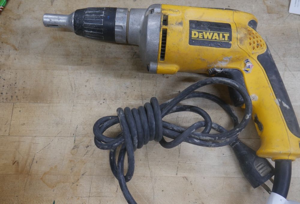 DEWALT SCREWDRIVER DW272 CORDED 883919-1