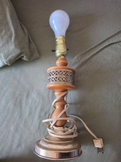 Lamp (PICKUP ONLY, DM FOR ADDRESS)