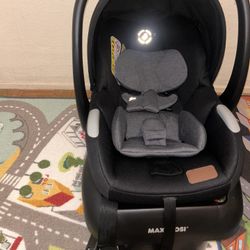 Maxi Cost Car seat Comes We The Stroller And Attachments To Both
