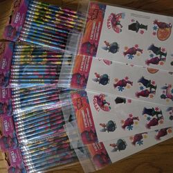 Trolls Poppy & Friends Pencils And Tattoos - NEW 