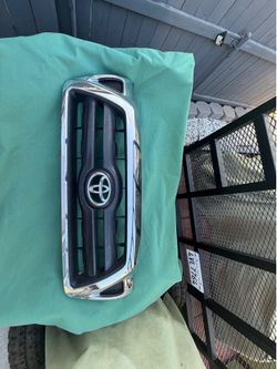 2005 Toyota Tacoma original grill