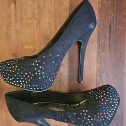 Womens shoes & heels size 7