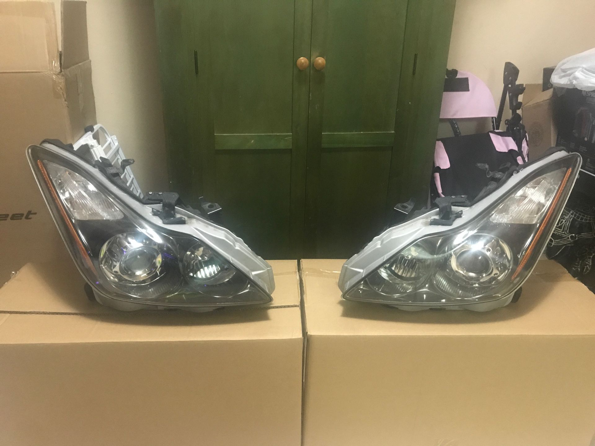 2008-2014 Infiniti G37S Coupe OEM headlights