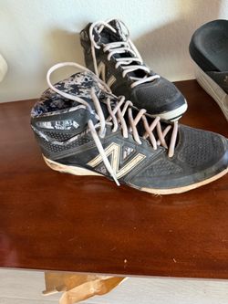 New Balance High-Top metal cleats