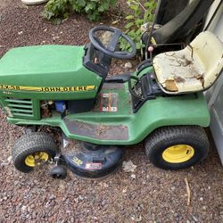 Old John Deere Lawn Tractor