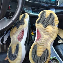11s . Great Condition Barley Worn Size 8