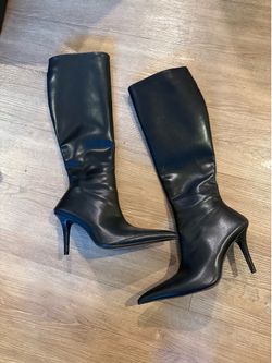 High heel boots