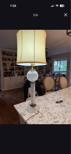 Hollywood regency Crystal and gold lamp