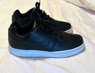 Nike Ebernon low women’s size 6