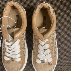 Michael Kors Girl Sandlles