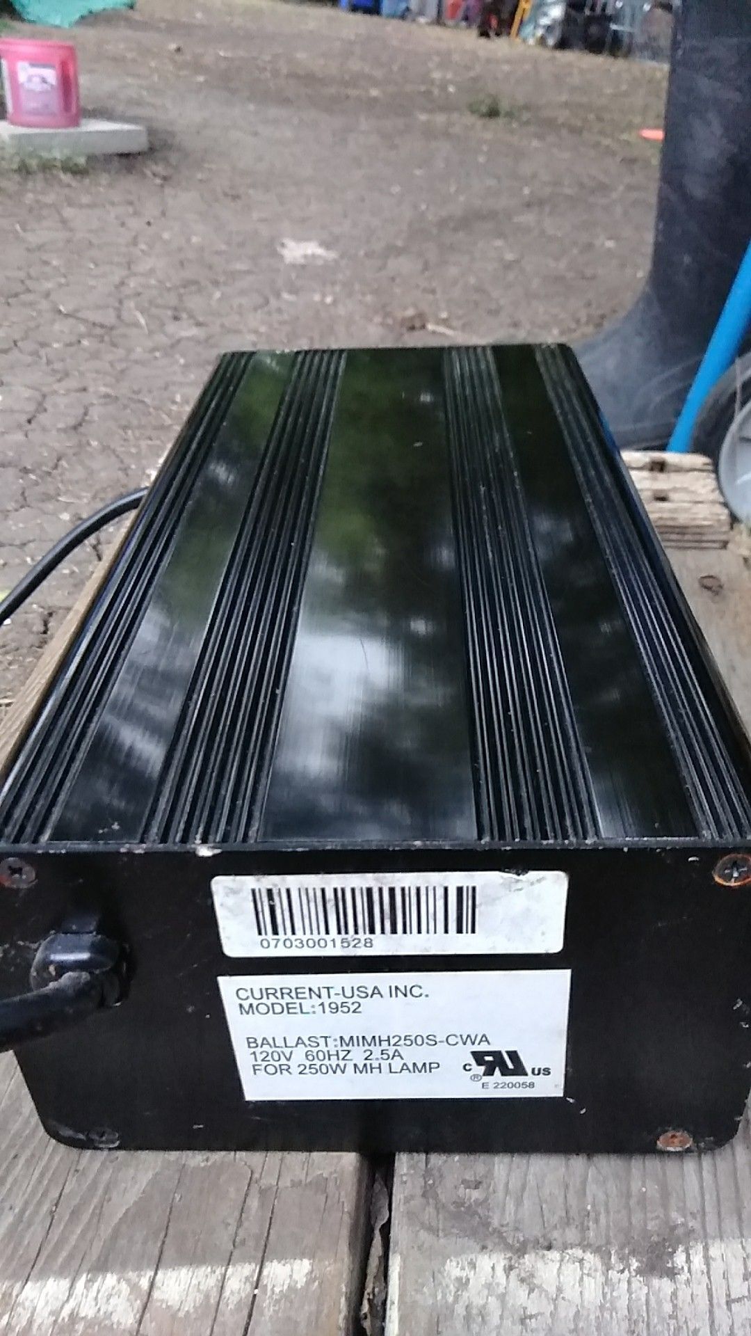 Current USA Inc. Model 1952 ballast 250 watt metal halide lamp power supply