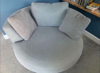 Swivel gray chair