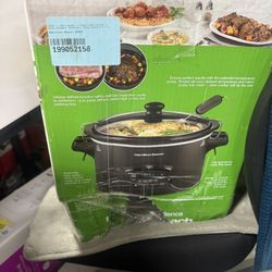 Hamilton Beach Defrost & Go Programmable Slow Cooker, Temperature Probe, 6 Quart Capacity, 33962