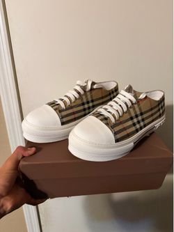 Burberry BUY SHOES GET 1 FREE HOODIE
