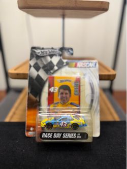 Vintage 2004 Hot Wheels Race Day Series Jeff Green #43 Cheerios 1/64 Sealed