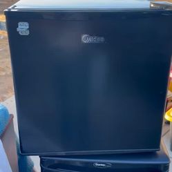 URGENT SALE MINI FRIDGE $70 OBO