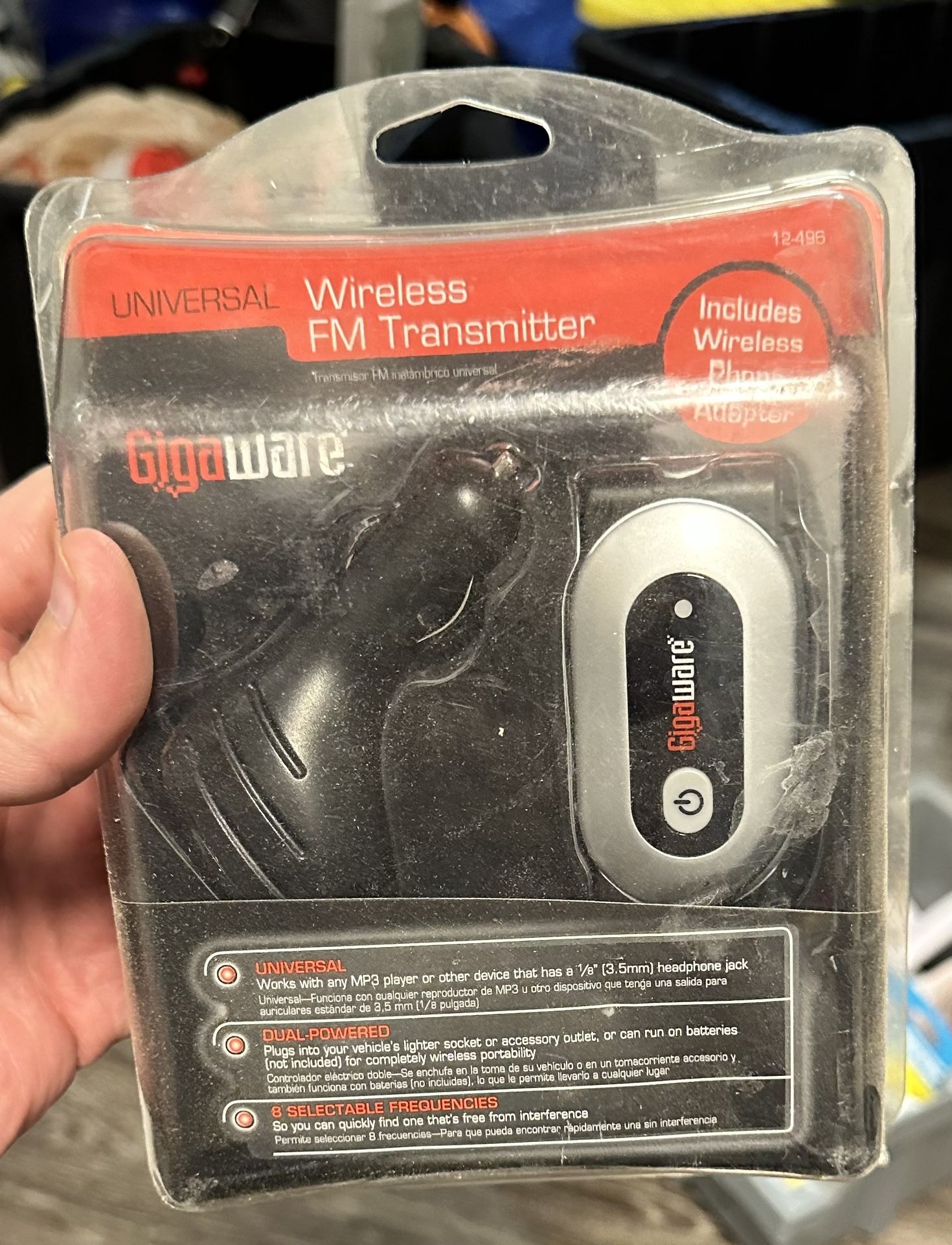 Gigaware Wireless FM Transmitter Universal 8 Frequencies + Phone Adaptor