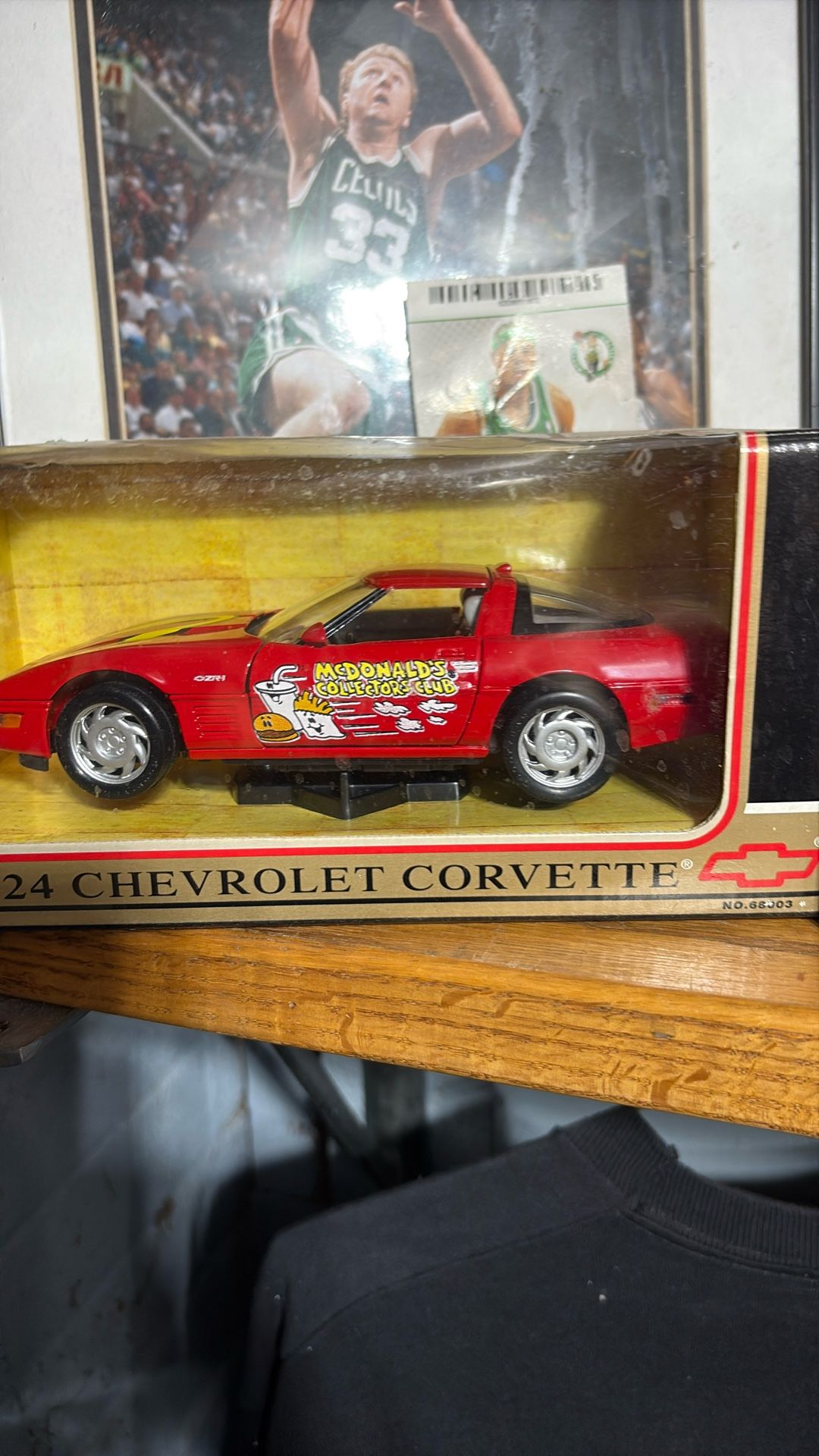 McDonald's Collectors Club 2001 Convention Custom Diecast Corvette 1/24 Limited 