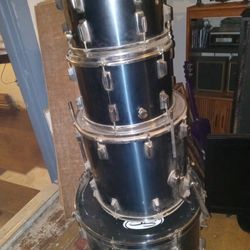 Remo Full Drum Set