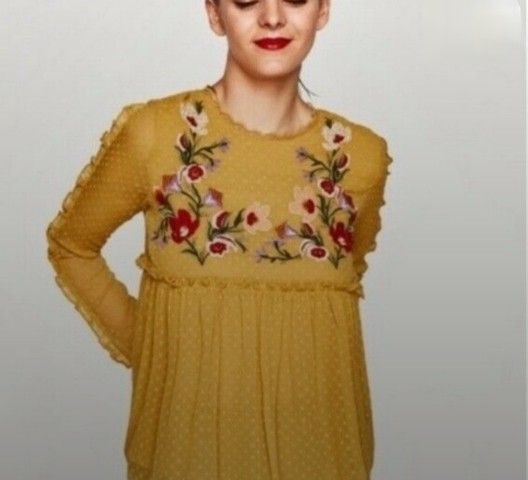 Zara Trafaluc Mustard Embroidered Floral Ruffle Blouse. Size Small.
