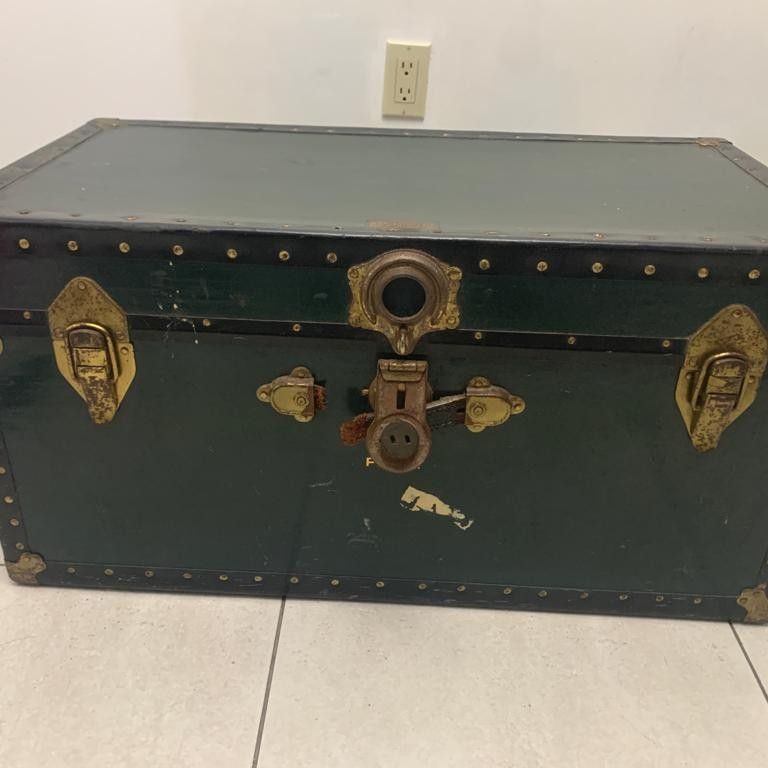 Rare antique wardrobe roller tray trunk with original key for Sale in  Acworth, GA - OfferUp