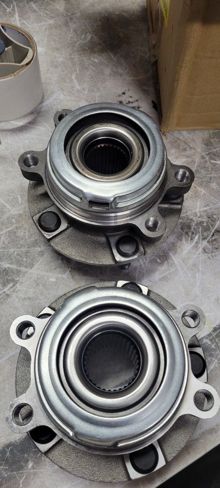 2007--2018 Nissan Altima / Maxima / Pathfinder/Infinity JX35, Q X60 Wheel Hub Set