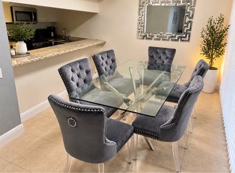 Beautiful Modern Glass Dining Table with Chrome Base