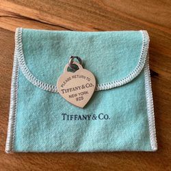 Heart-shaped silver tag