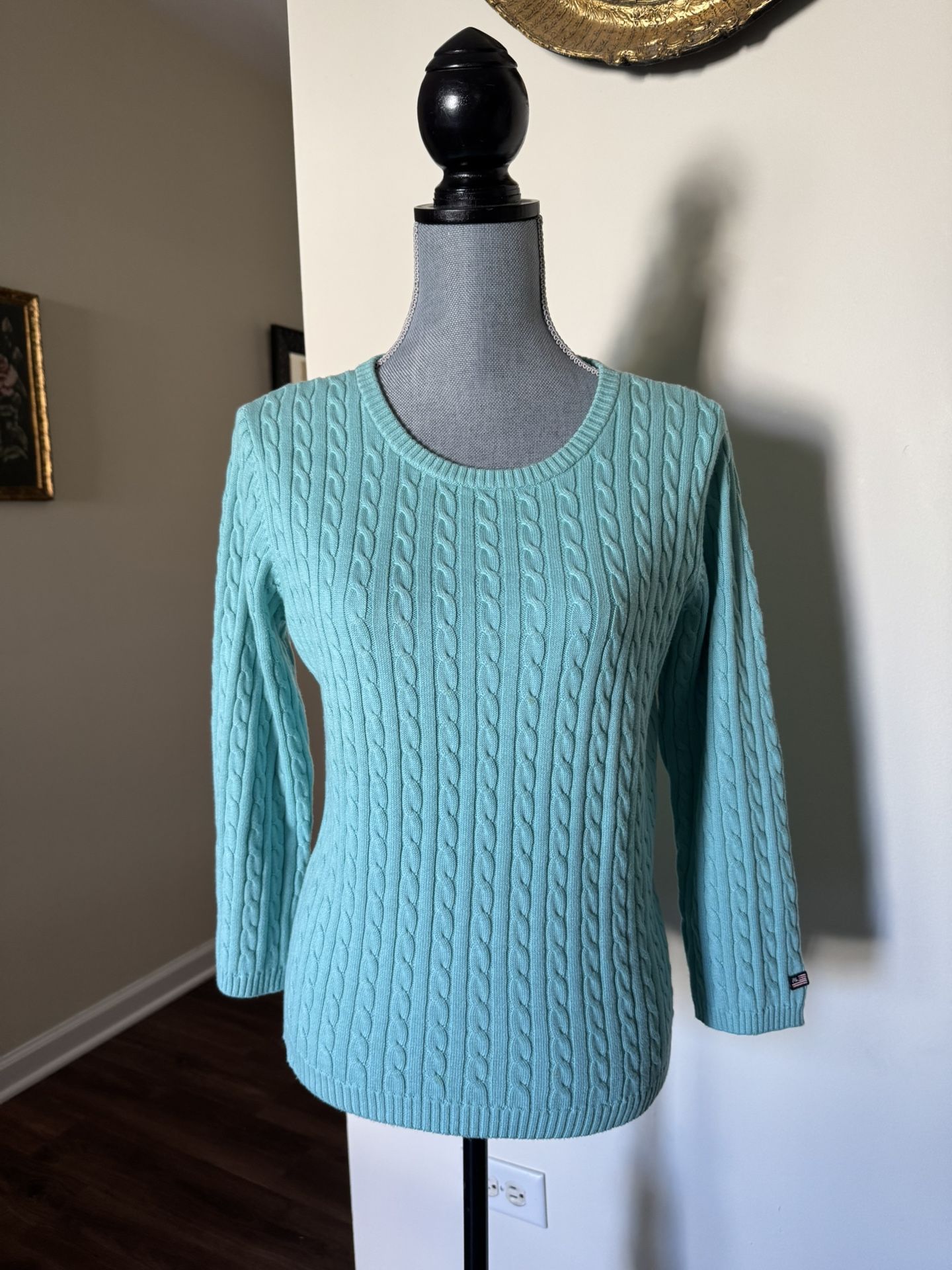 Tommy Hilfiger lady’s sweater size large like New