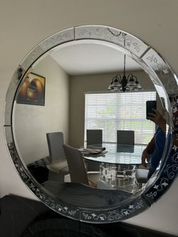 Round Mirror