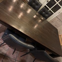 Dining Table & Chairs